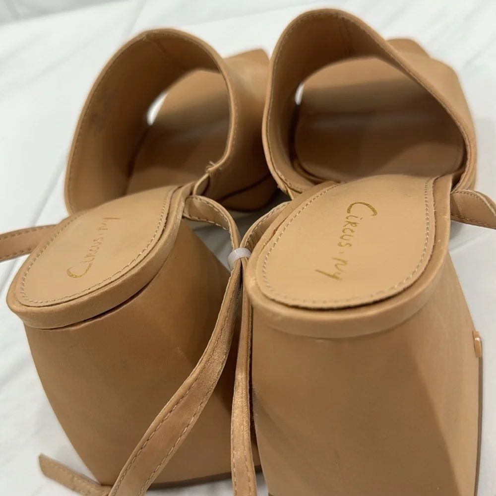 Circus by Sam Edelman Rosa Beige Miranda Platform Ankle Strap Sandal - Size 7.5