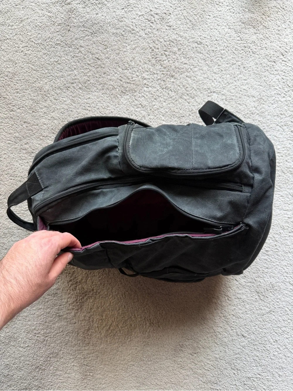 Quiksilver bottle compartment