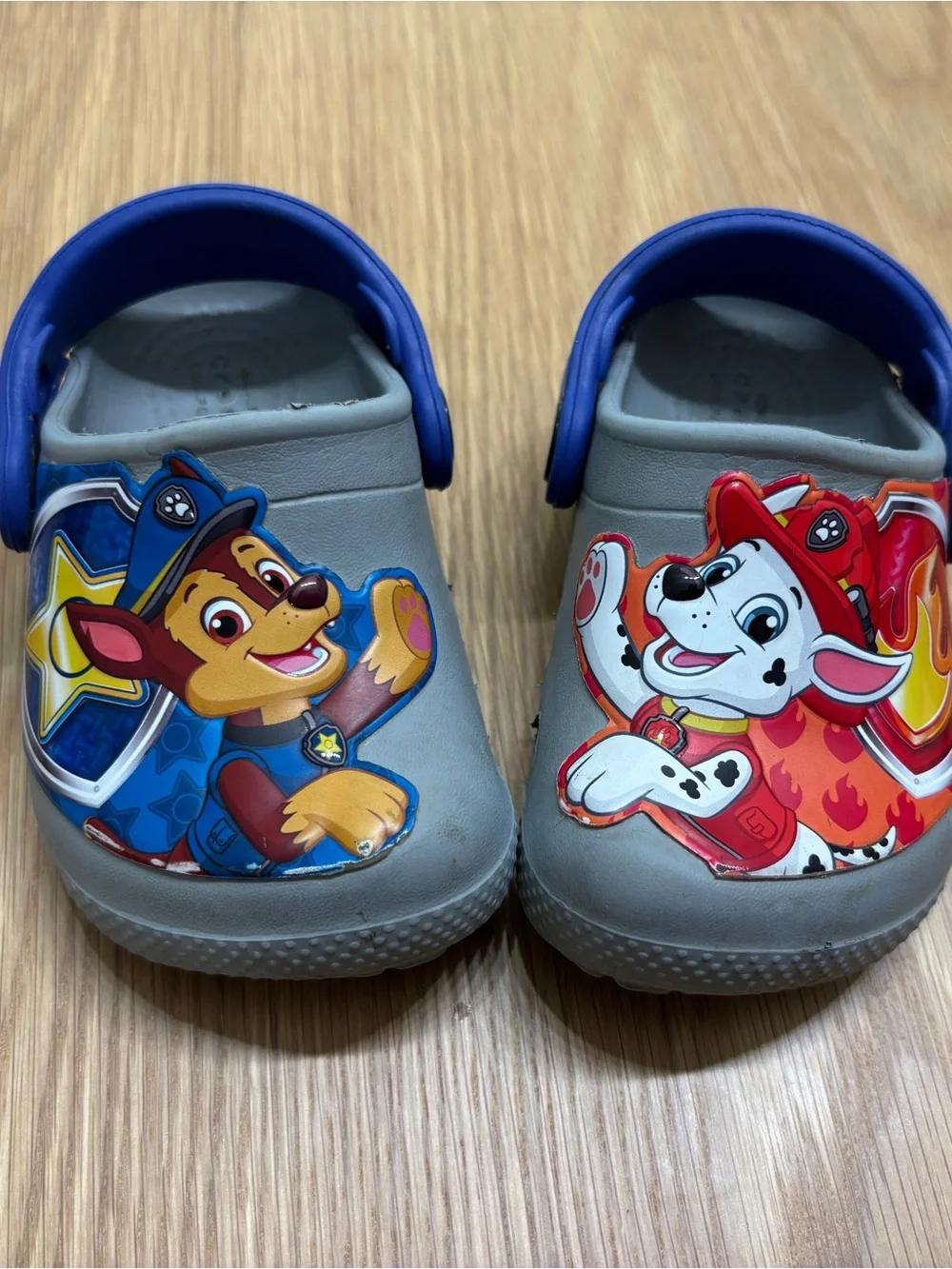 CROCS two pair