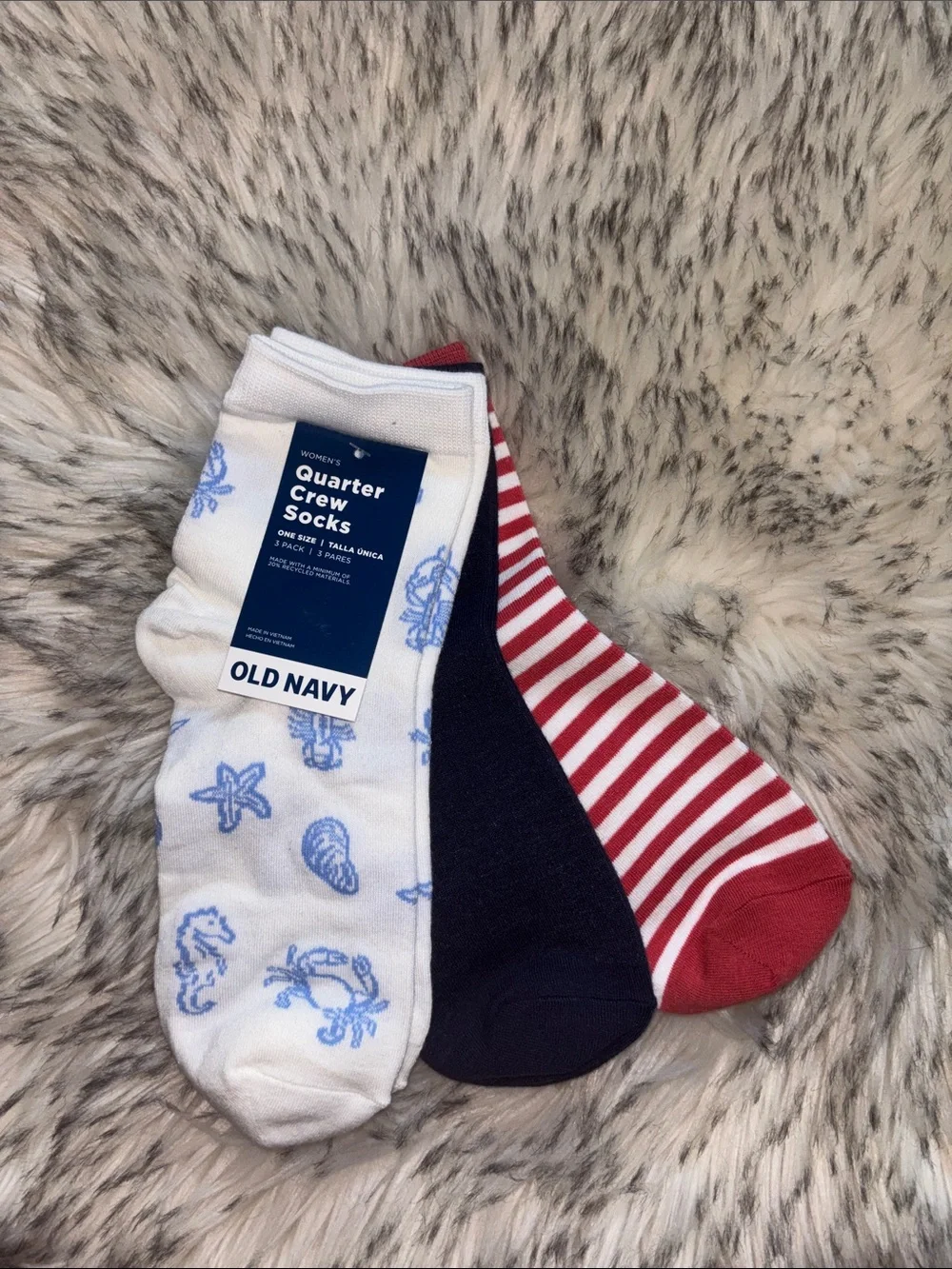 Old Navy seams red three