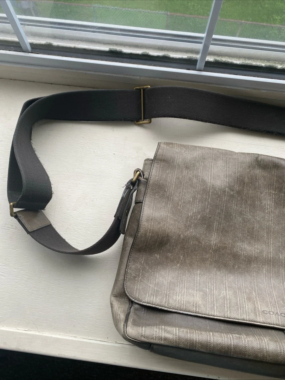 Coach clean strap