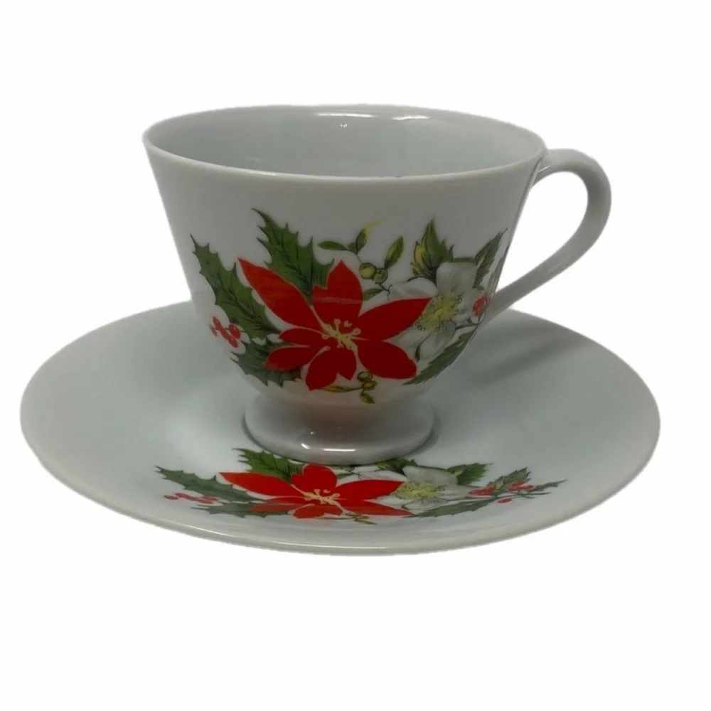 Christmas poinsettia Teacup and Saucer Set