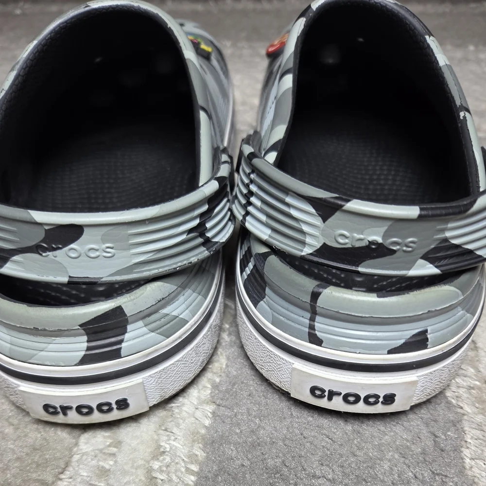 CROCS kids camo