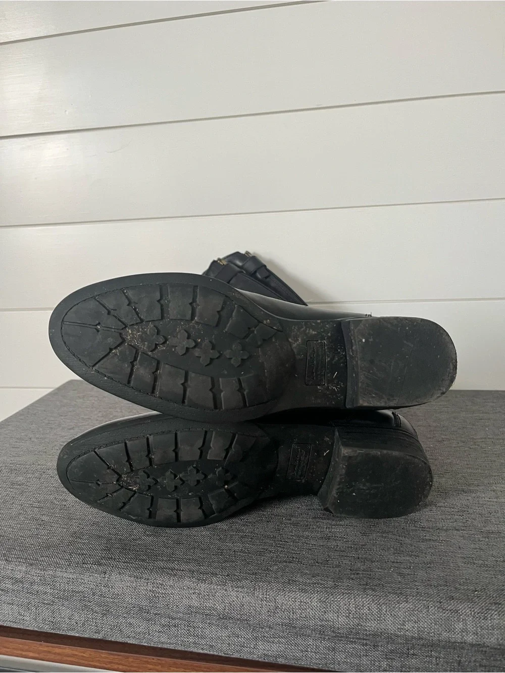 Sam Edelman quiet its back