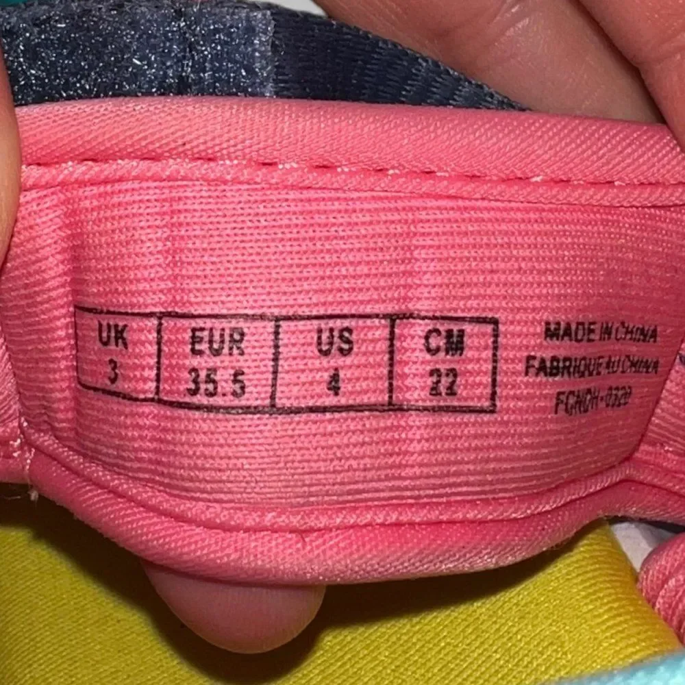 Puma straps size are