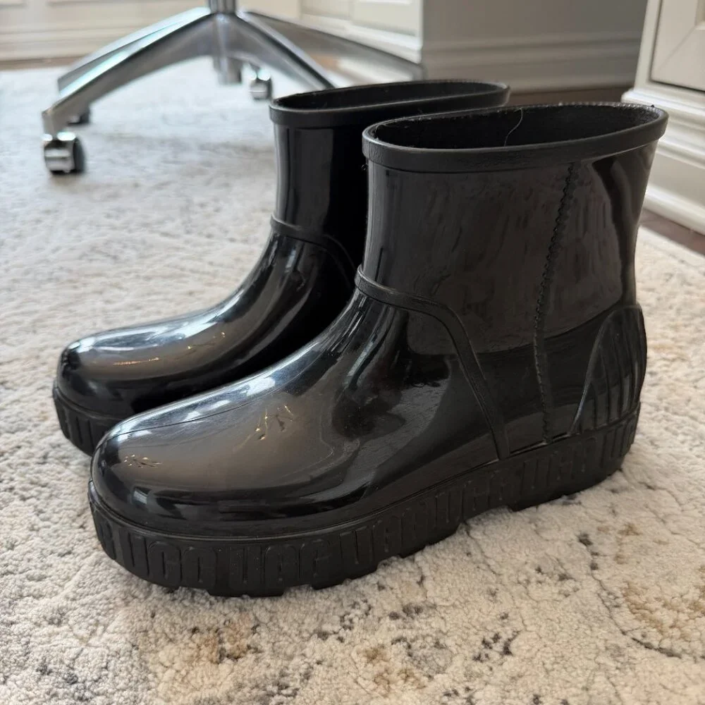 UGG wet style high
