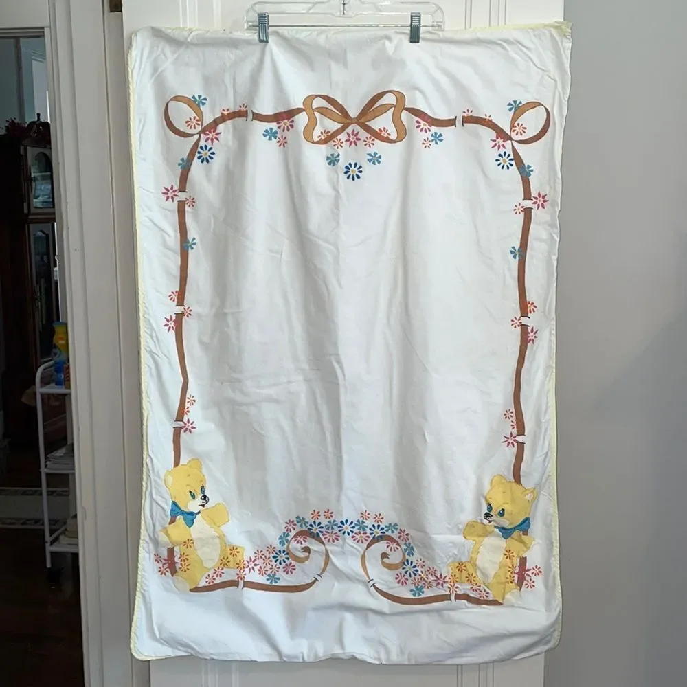 Vintage baby/toddler white duvet cover with painted on teddy bears & flowers‎