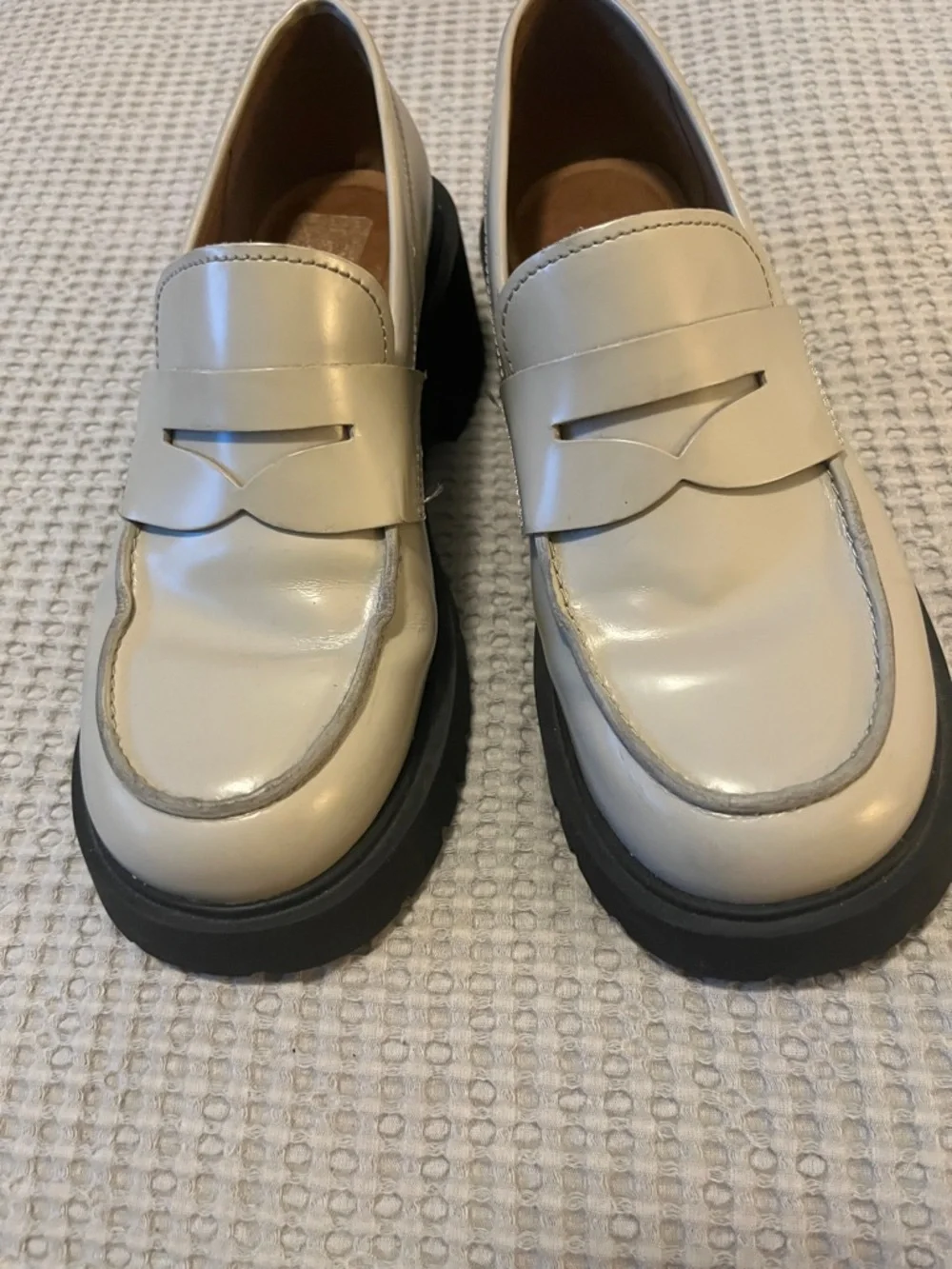 Camper dark cream