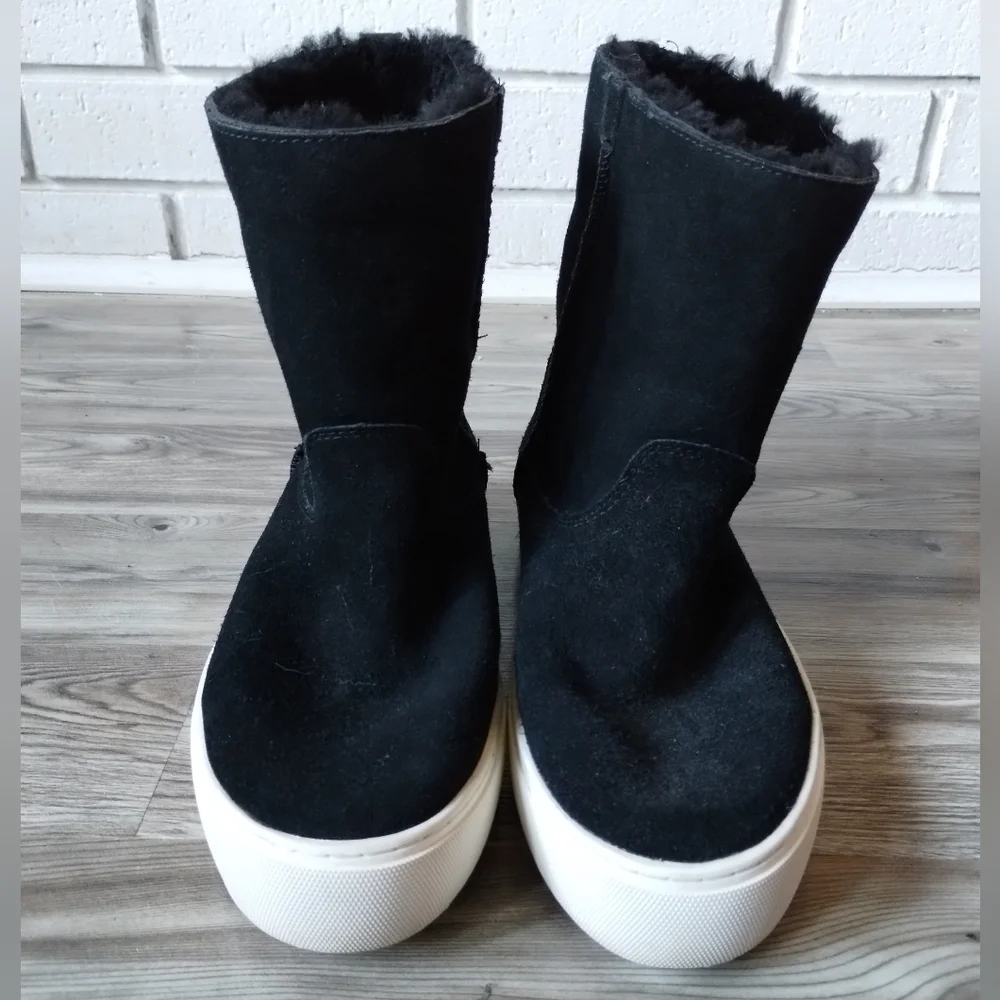 UGG Declan Women's Black Suede Shearling Wool Lined Sneaker Boots Size 7.5