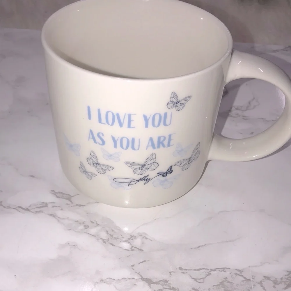 Dolly Parton coffee dolly