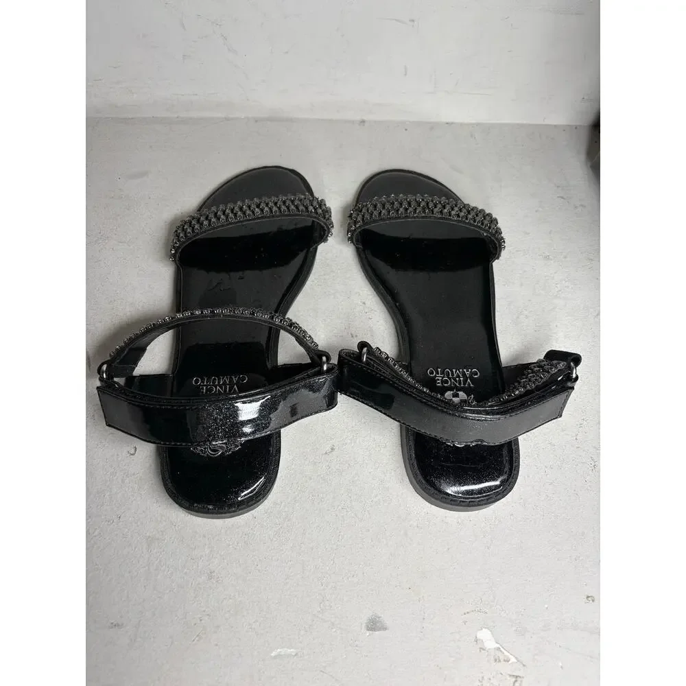 Vince Camuto special adjustable features