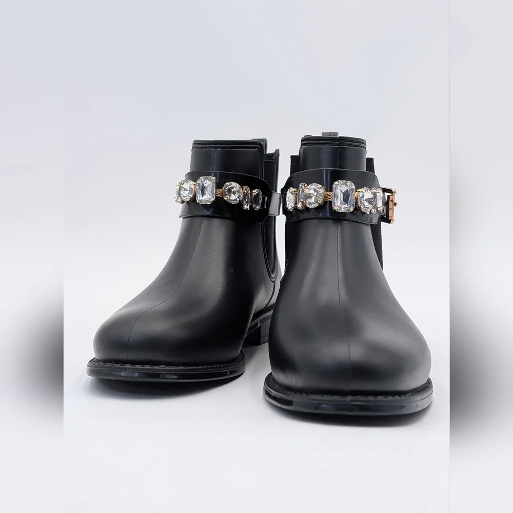 N/A refined rain‑ready