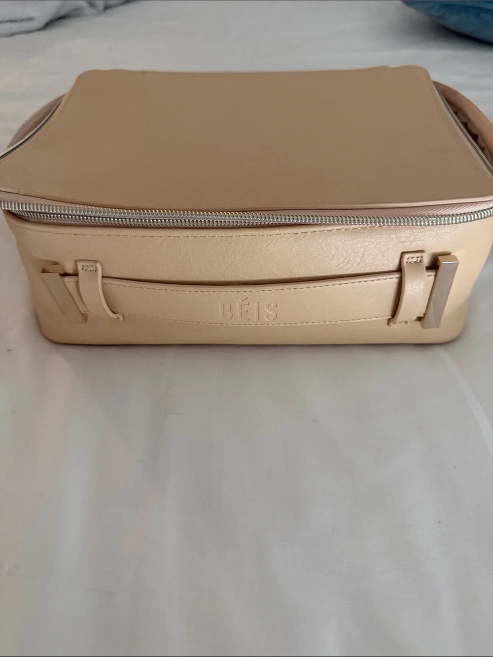 BEIS compact zip