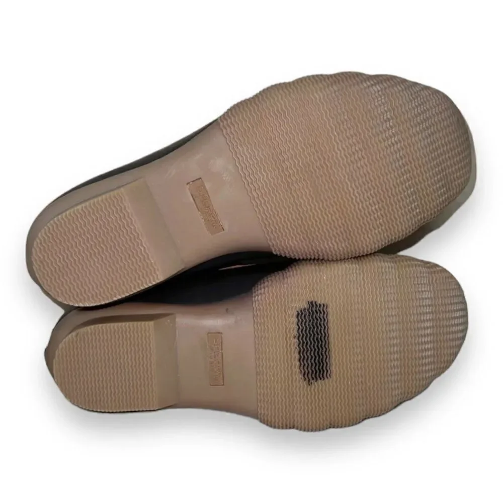 Sperry brand top