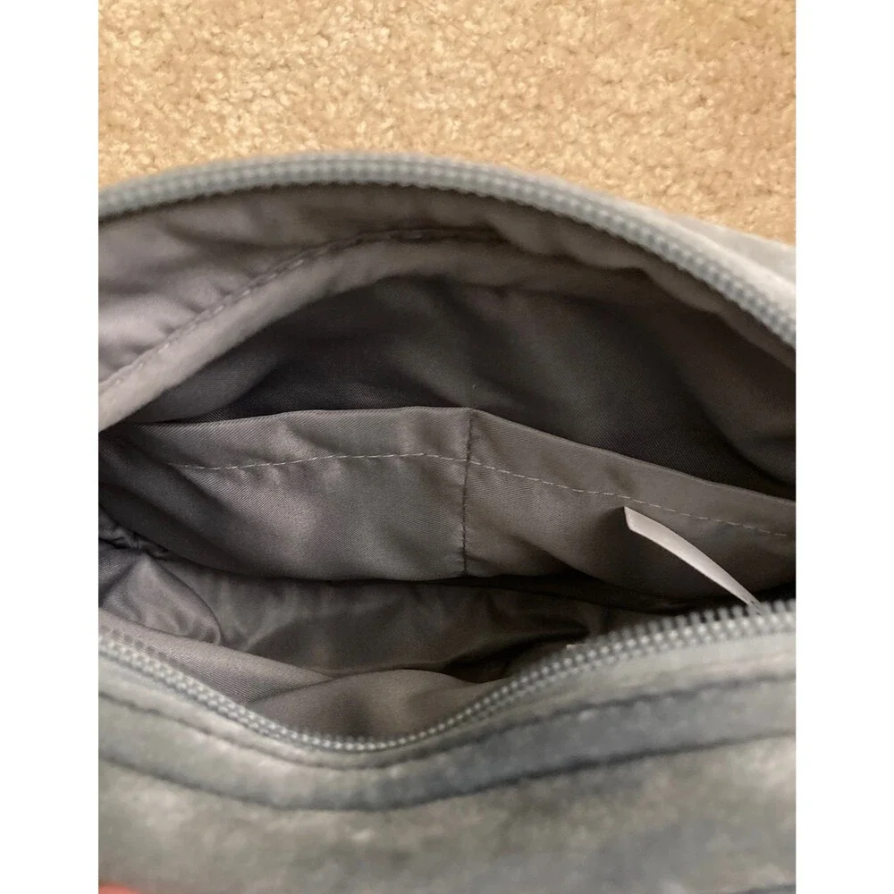 Boutique color gray