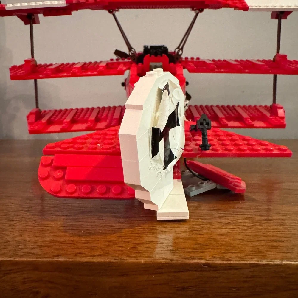 Lego creator red
