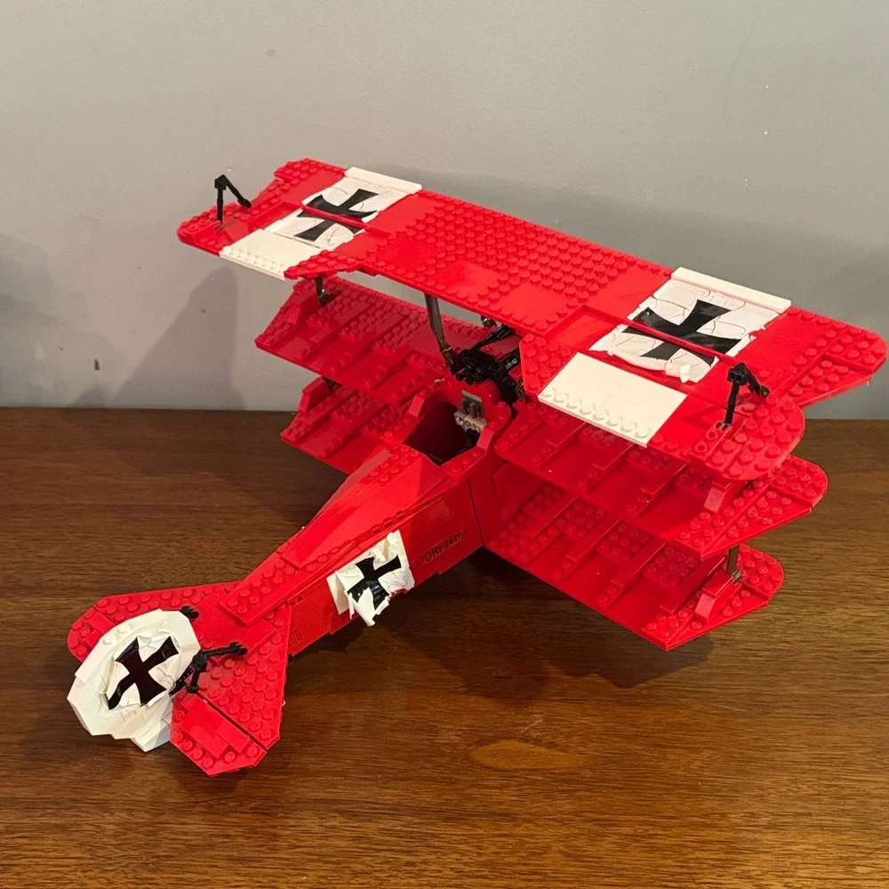 Lego creator red