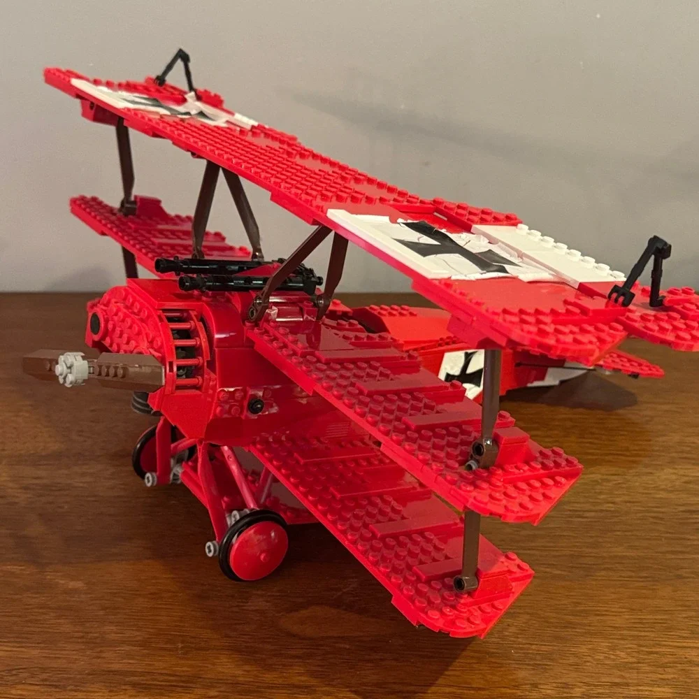 Lego creator red