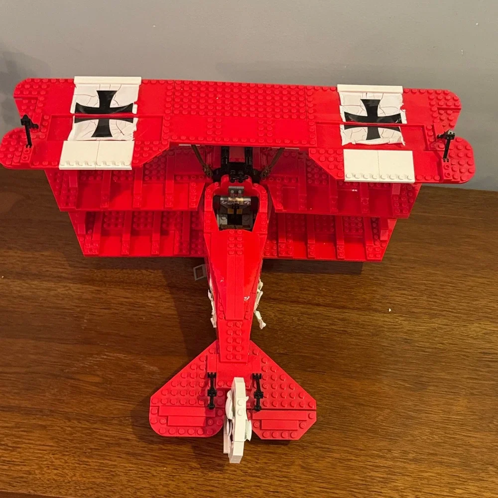 Lego creator red