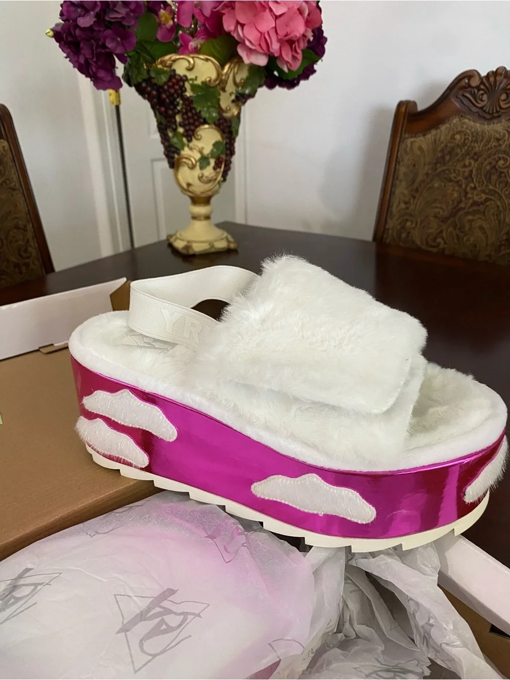 Koi Footwear soft white