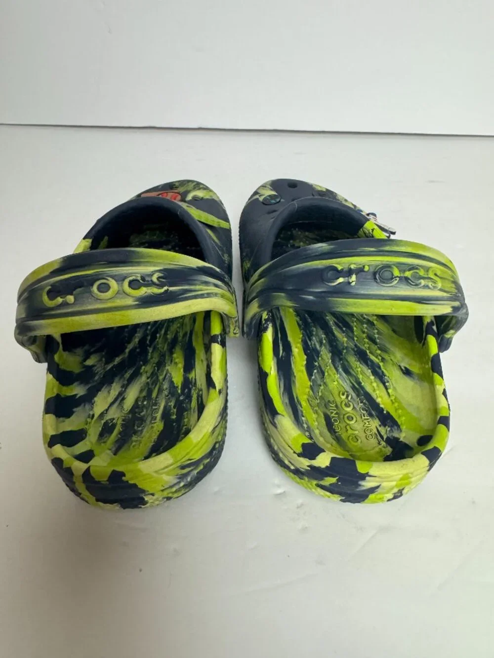CROCS marble blue