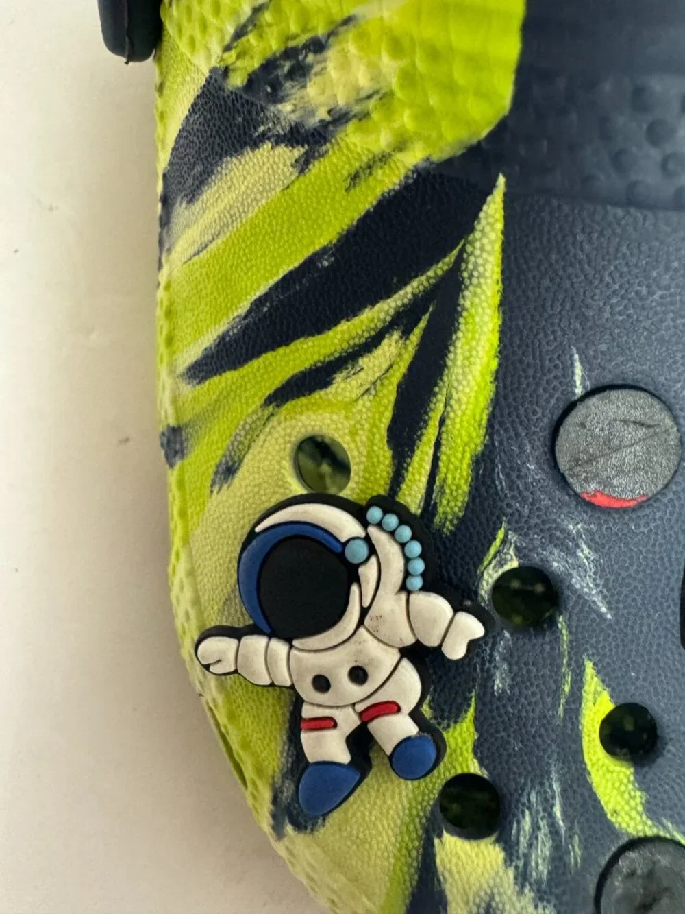 CROCS marble blue