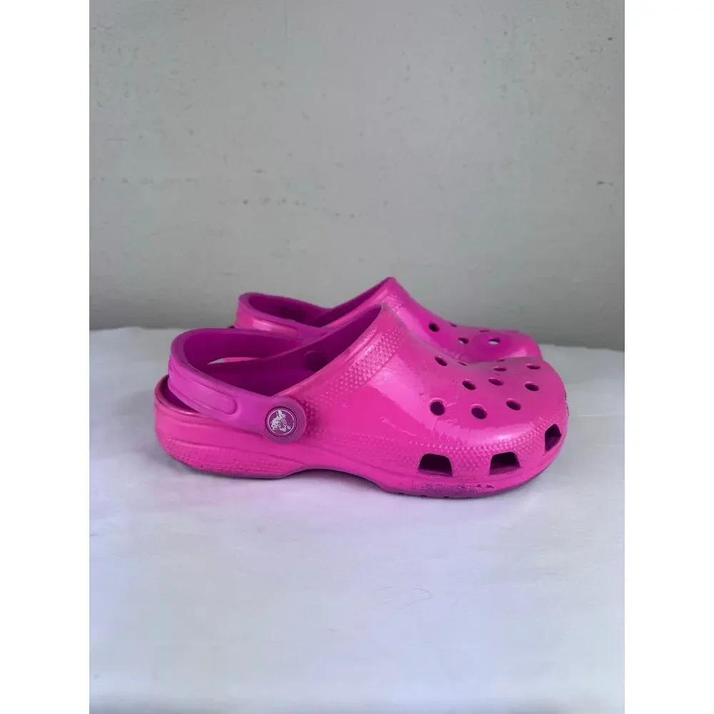 CROCS pink photos