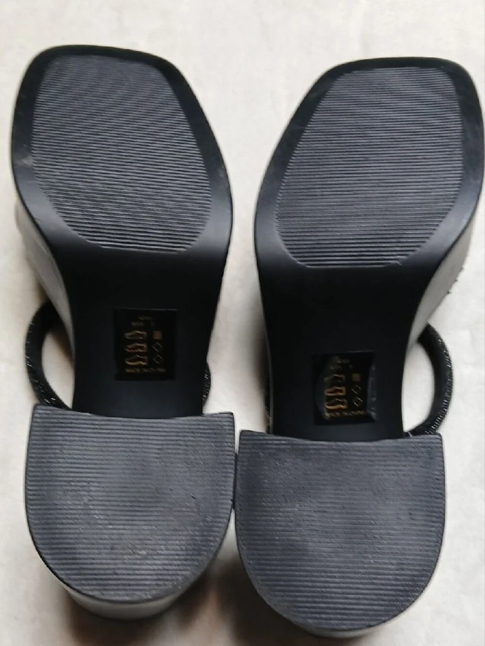 Vintage Havana Black Platform Sandals Size 8