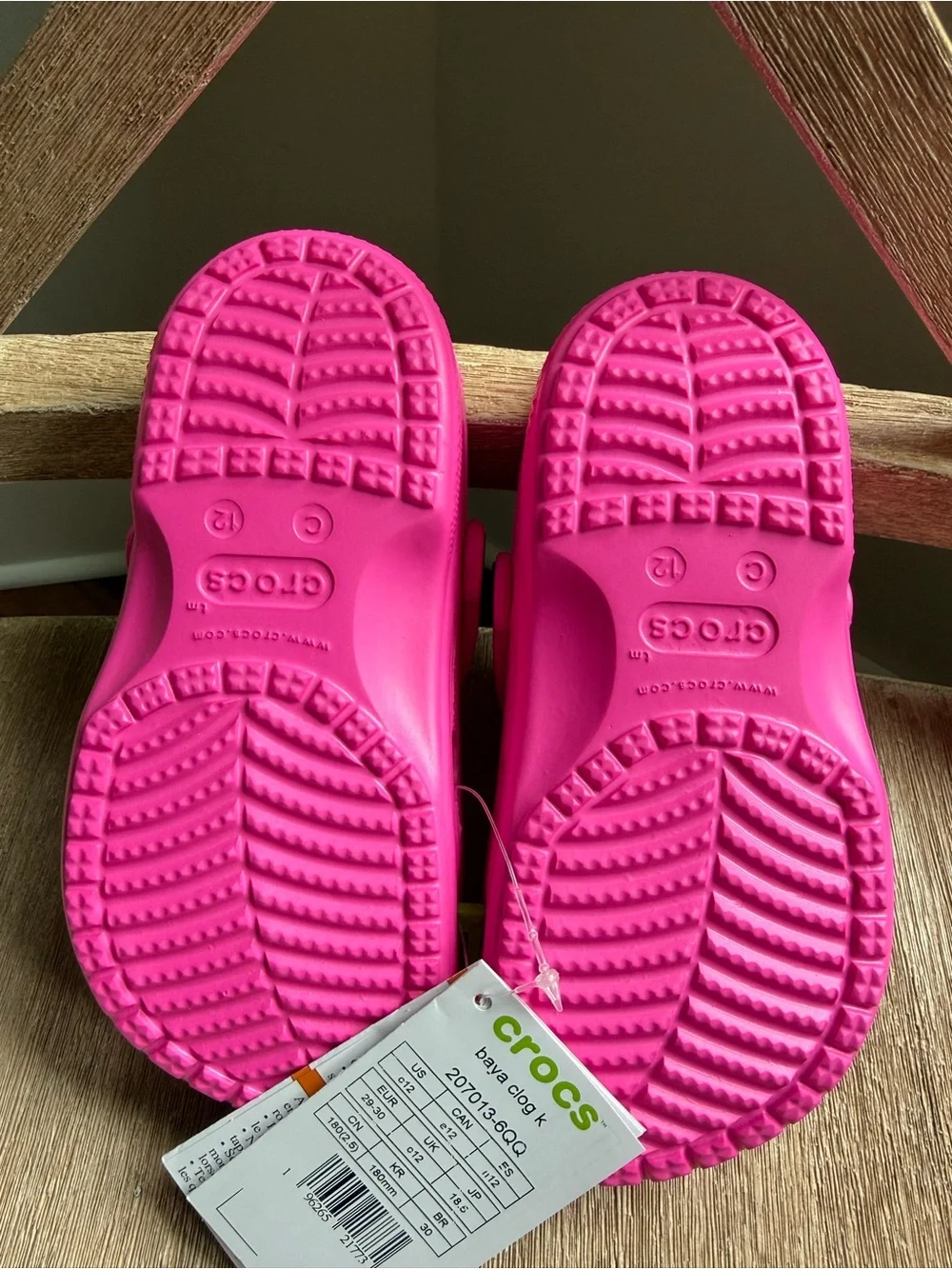 Crocs Kids Baya Clogs Waterproof Sandal Electric Pink Youth size C12 NEW!