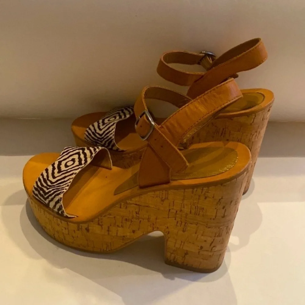 Dolce Vita ankle tan