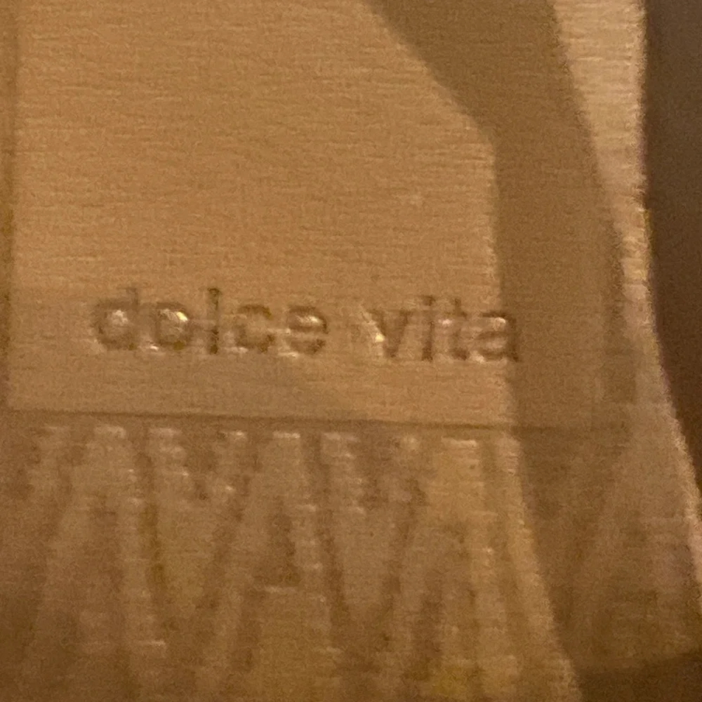 Dolce Vita show wear buckle