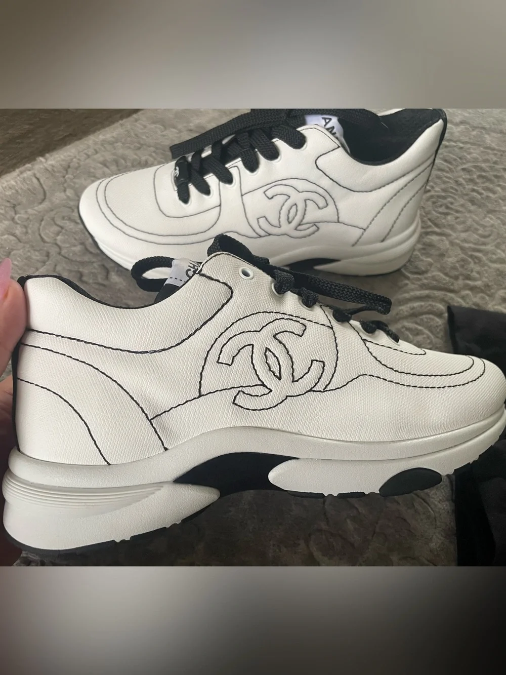 CHANEL classic runner