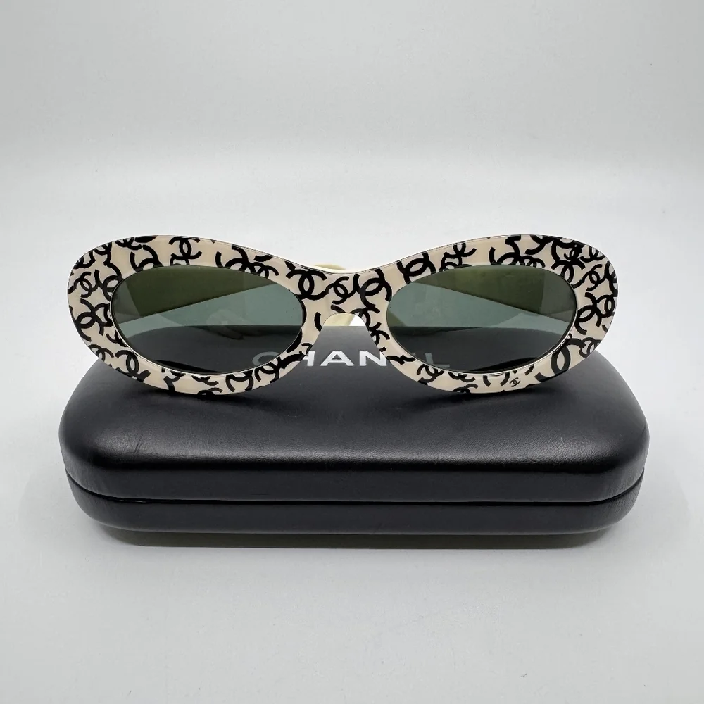 Chanel Vintage Interlocking CC Logo Sunglasses 18316 C0200