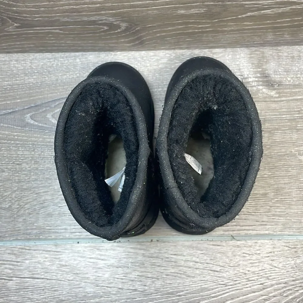 UGG kids classic