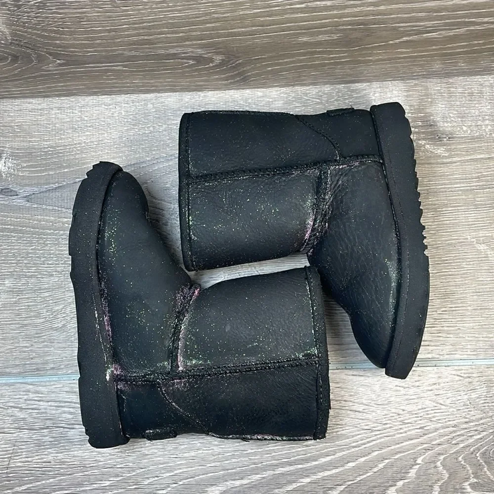UGG kids classic