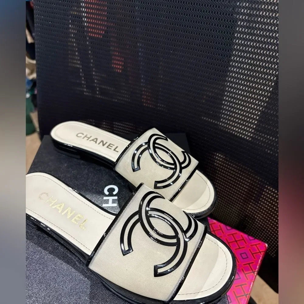 CHANEL eu no