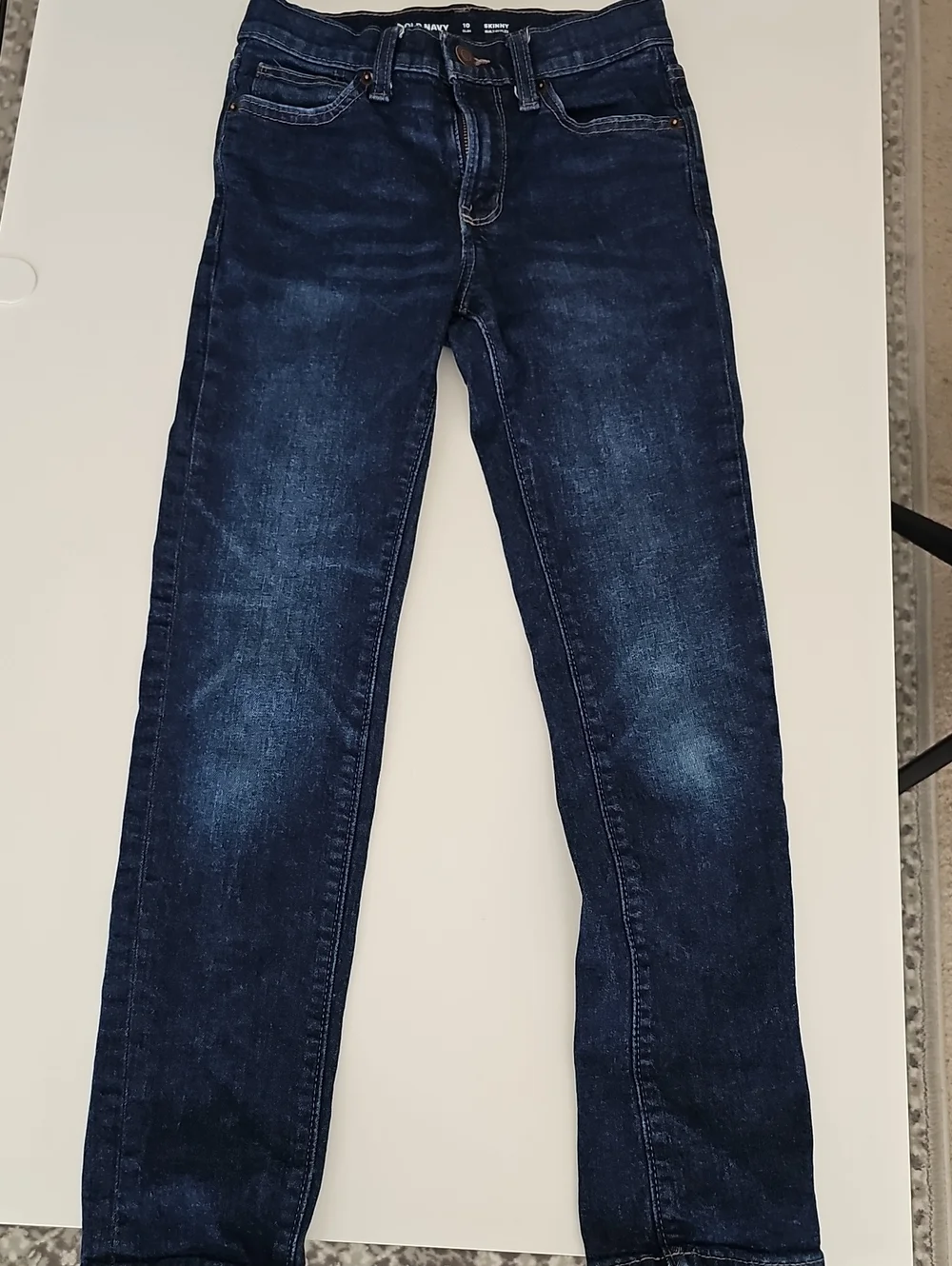 Old Navy pairs boys