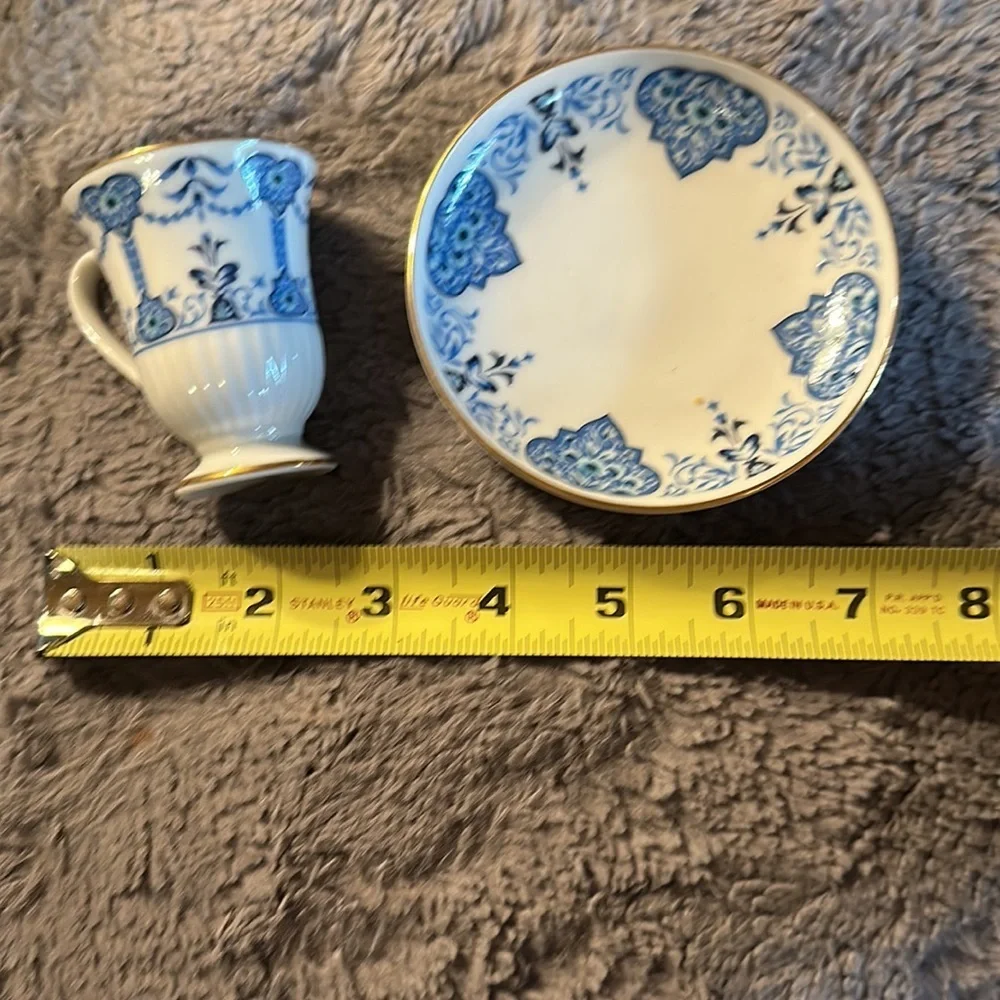 Avon Vintage “European Tradition” Cup & Saucer Collection Medici Porcelain