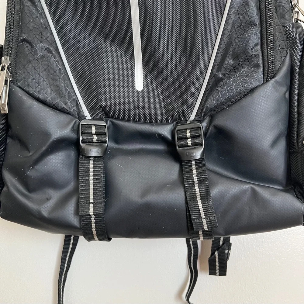 Solo New York Rival 17.3 Laptop Backpack Black Travel Work Hardshell ACV700