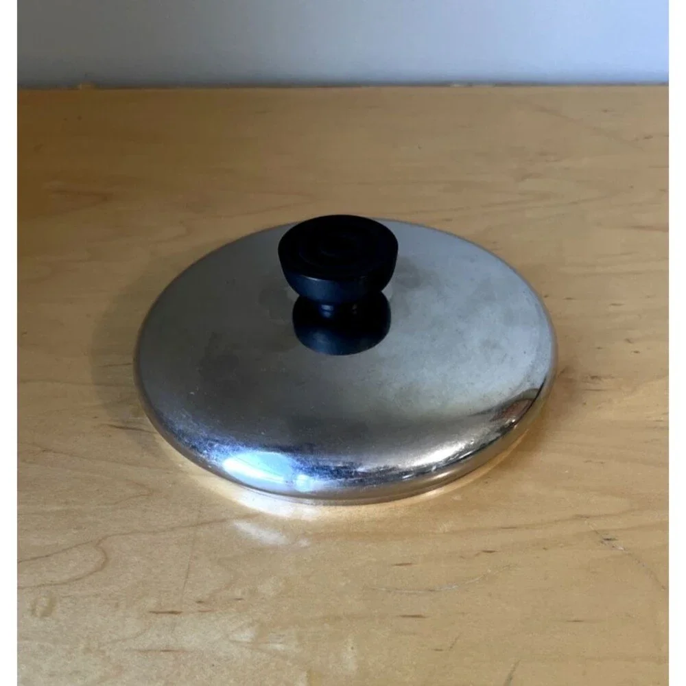 Vtg. Revere Ware Lid Only (5 7/8  Internal Diameter)  6 1/2