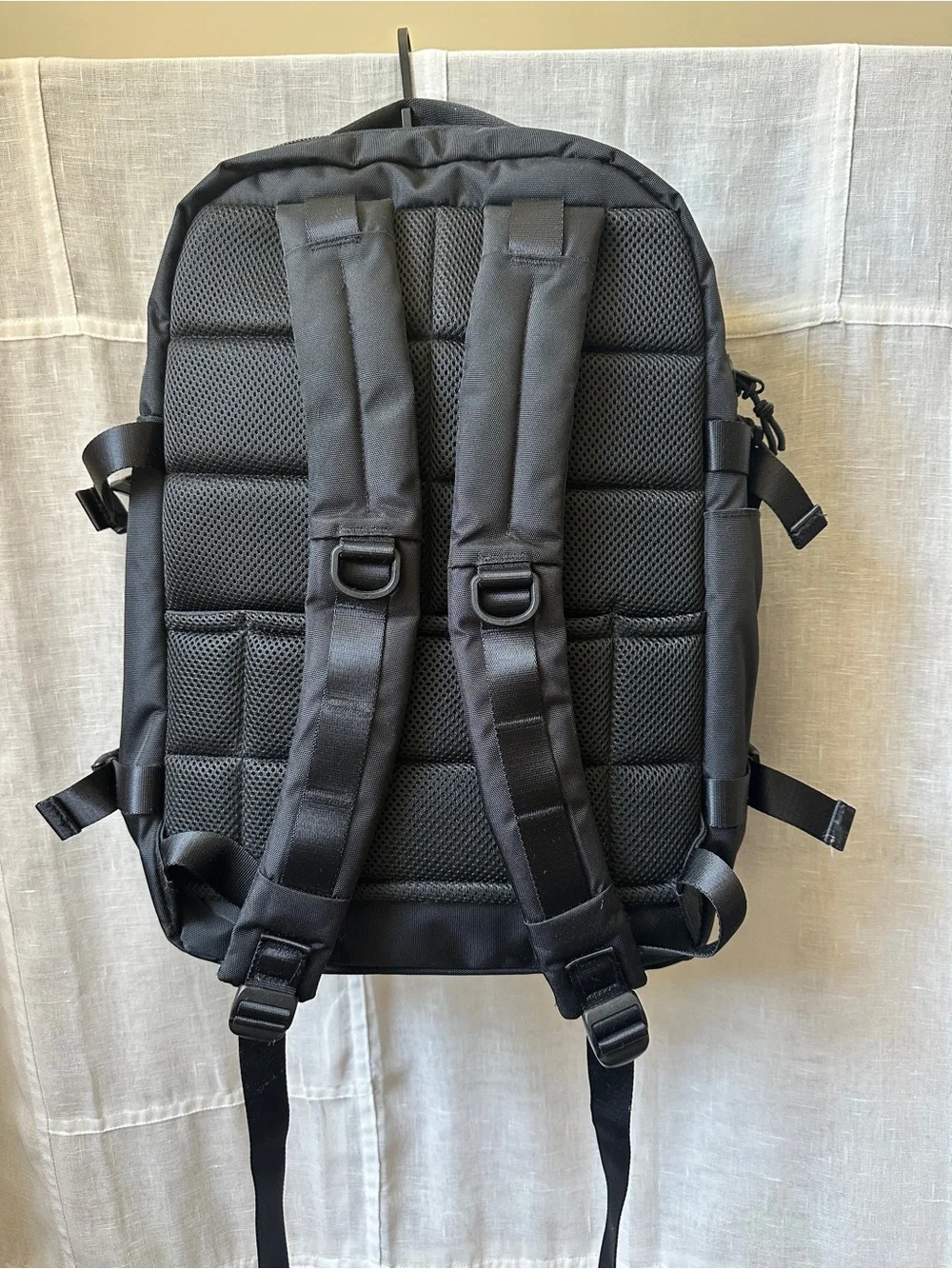 Antler Discovery 28L Backpack with Green Bungee