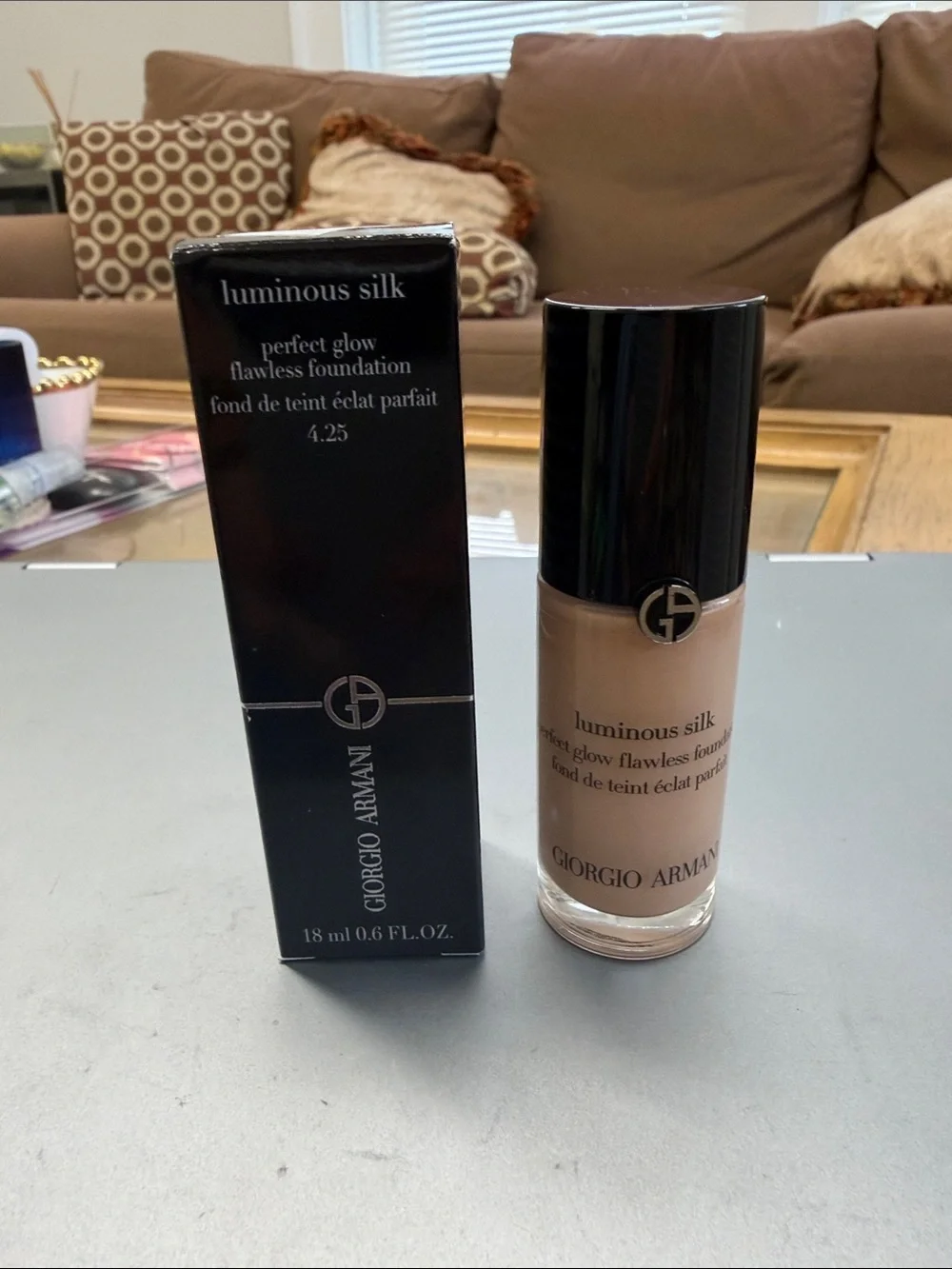 Giorgio Armani Luminous Silk Foundation - shade 4.25