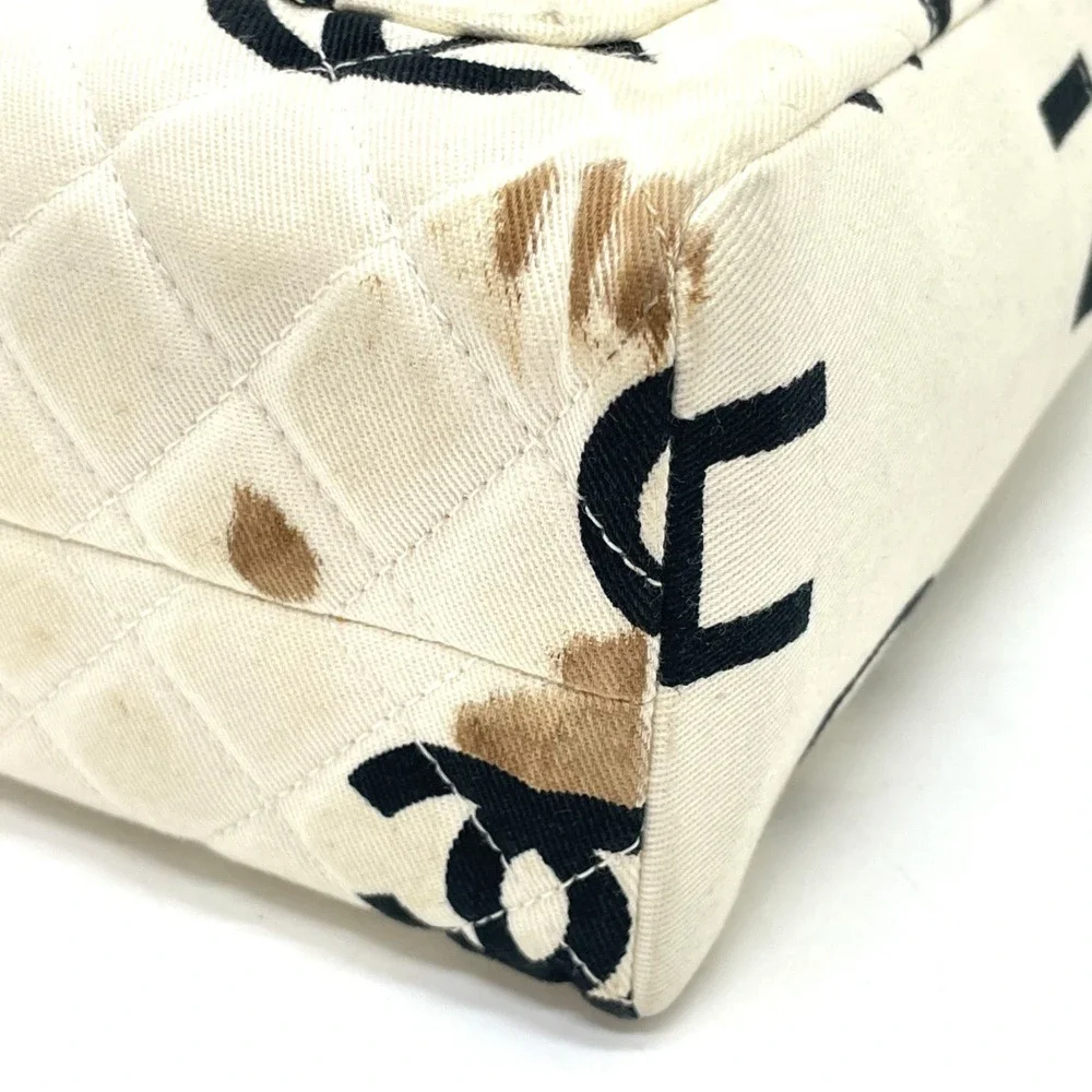 CHANEL white bag