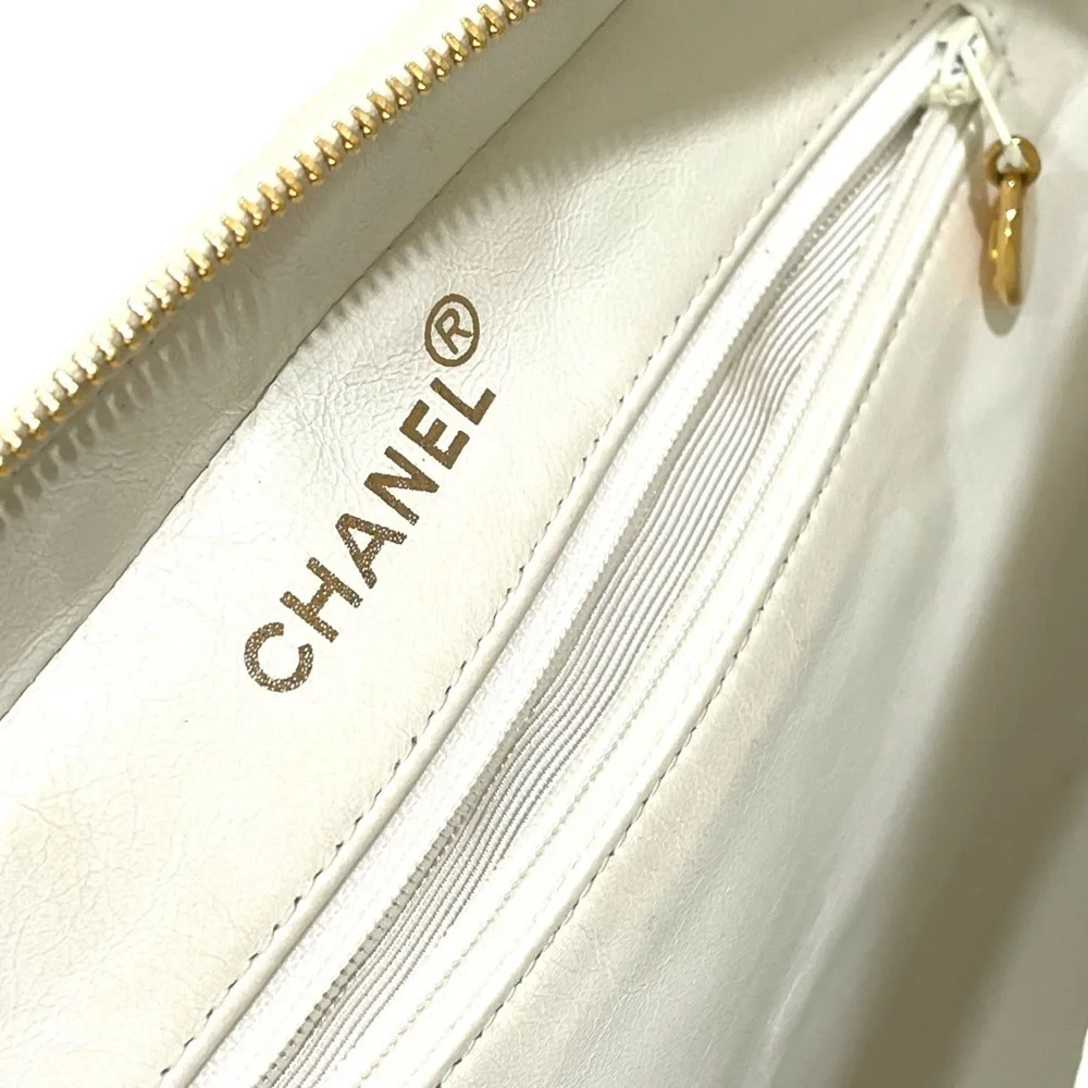 CHANEL white bag