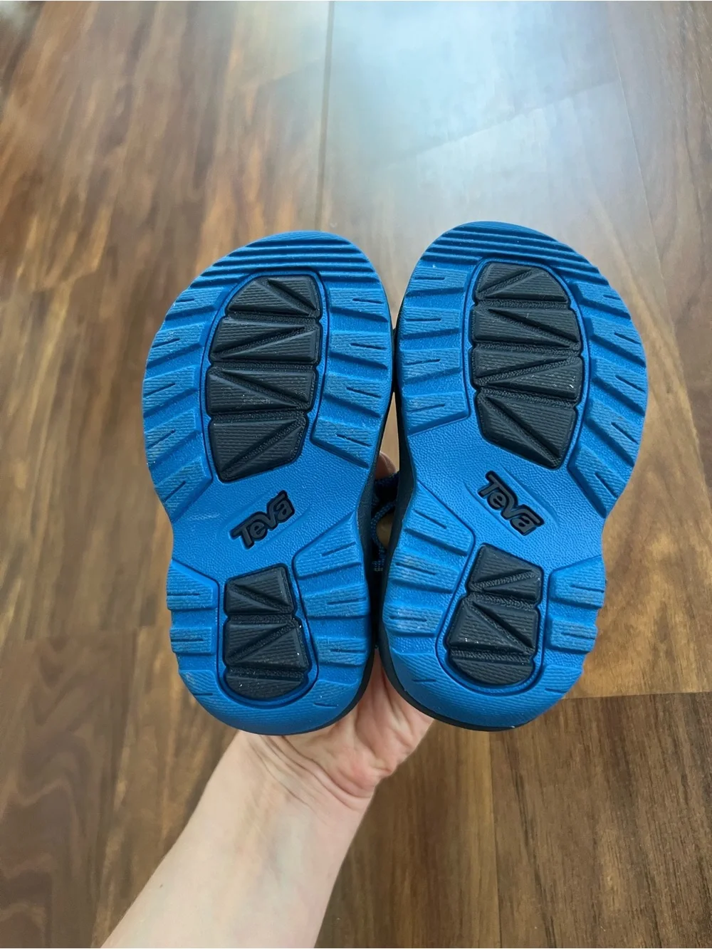Teva worn excellent