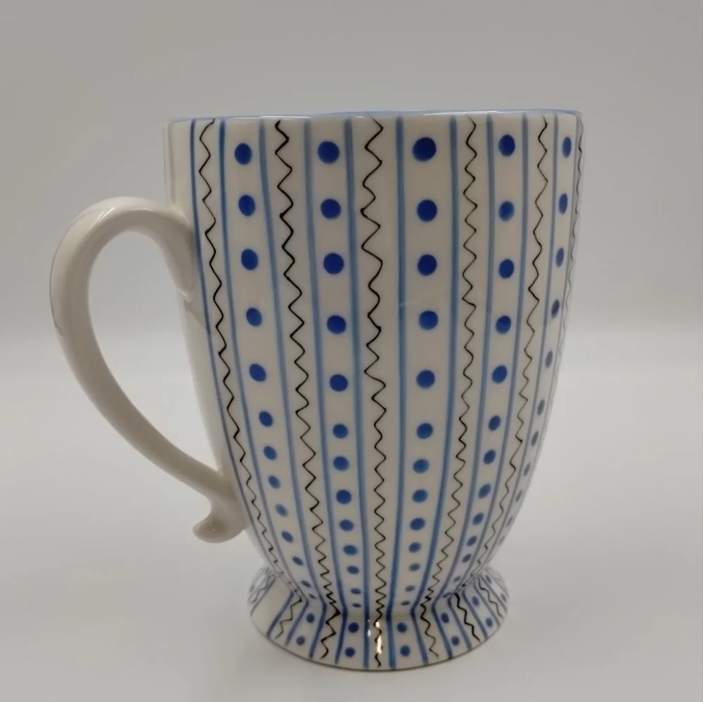 Starbucks Barista Pitcher 48 oz Ceramic White w Blue Dots Zig Zag 2003