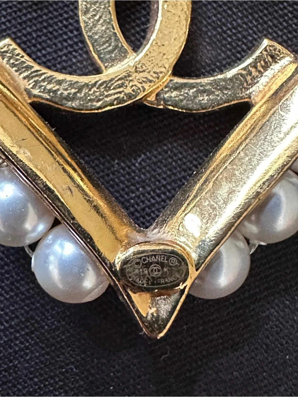 CHANEL Gold and Black Heart CC Pendant Necklace with Pearls