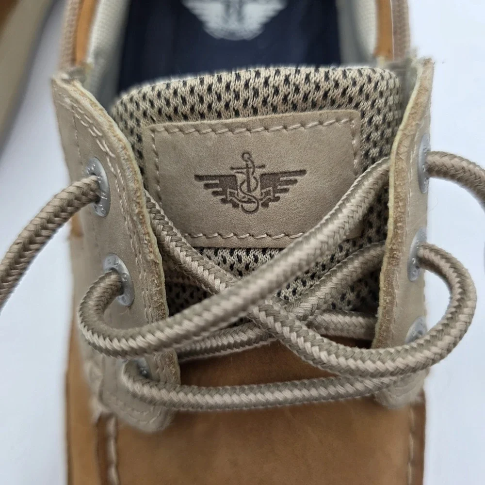New! Dockers Beacon Genuine Classic Boat Shoe Men's 8.5