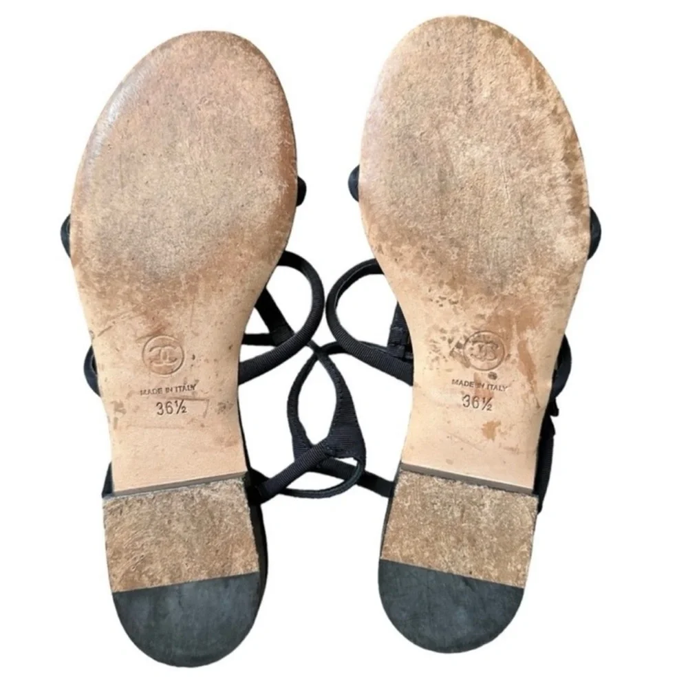 CHANEL includes dust