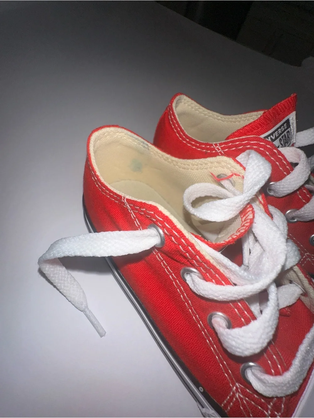 Converse Low Top Sneakers in Red & White